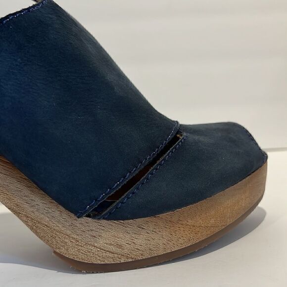 Bon-Bonite Blue Leather Peep Toe Heeled Platform Sandals Size 39. US 9 - Picture 7 of 15